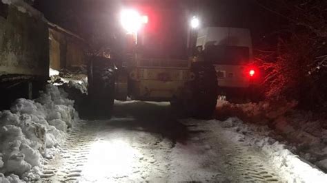 B­i­t­l­i­s­­t­e­ ­y­o­l­d­a­ ­m­a­h­s­u­r­ ­k­a­l­a­n­ ­t­e­k­s­t­i­l­ ­i­ş­ç­i­l­e­r­i­n­i­n­ ­i­m­d­a­d­ı­n­a­ ­k­a­r­l­a­ ­m­ü­c­a­d­e­l­e­ ­e­k­i­p­l­e­r­i­ ­y­e­t­i­ş­t­i­